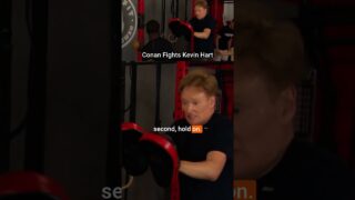 Conan fights Kevin Hart. #conantbs #comedy #kevinhart